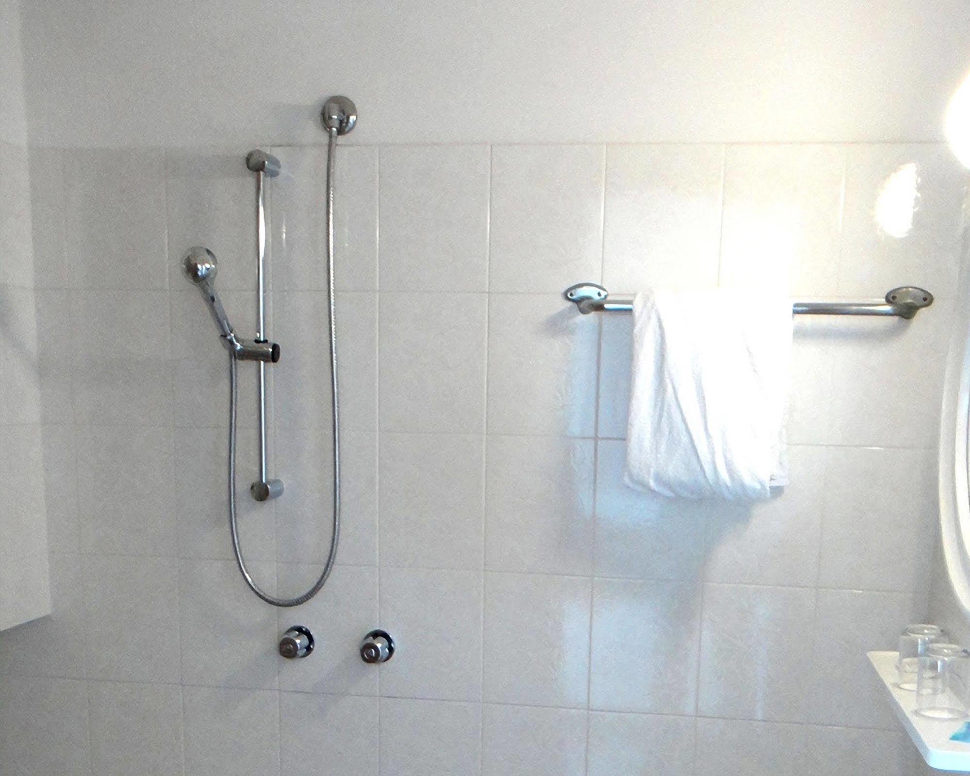Hotel Caesar Bed And Breakfast Milano Marittima Ngoại thất bức ảnh